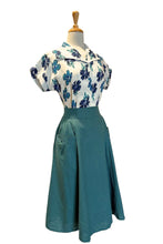 Load image into Gallery viewer, Aster Navy & Cream Floral Linen Blouse