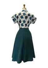 Load image into Gallery viewer, Aster Navy & Cream Floral Linen Blouse