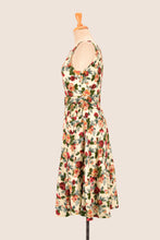 Load image into Gallery viewer, Bee Vintage Rose Dress