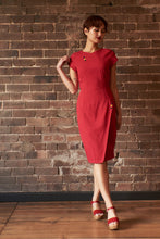 Load image into Gallery viewer, Belluci Berry Linen Dress