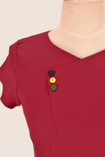 Load image into Gallery viewer, Belluci Berry Linen Dress