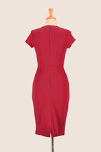 Load image into Gallery viewer, Belluci Berry Linen Dress