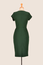 Load image into Gallery viewer, Belluci Bottle Green Linen Dress