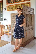 Load image into Gallery viewer, Manette Navy Floral Dress
