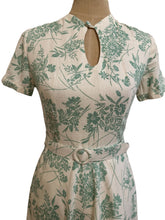Load image into Gallery viewer, Sakura Cream & Light Green Linen Dress