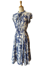 Load image into Gallery viewer, Sabe Blue & Cream Floral Dress