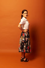Load image into Gallery viewer, Roxy Royal Navy Multi Floral Skirt