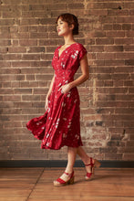 Load image into Gallery viewer, Viola Red & Cream Daisy Dress