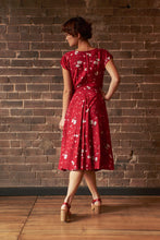 Load image into Gallery viewer, Viola Red &amp; Cream Daisy Dress