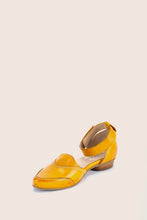 Load image into Gallery viewer, Beau Yellow
