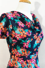 Load image into Gallery viewer, Joan Floral Dress