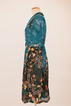 Load image into Gallery viewer, Grace Kelly Teal Floral