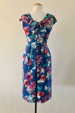 Load image into Gallery viewer, Begonia Dress