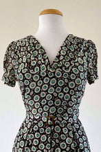 Load image into Gallery viewer, Jenna Wild Daisy Green Dress