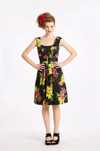 Load image into Gallery viewer, Hawaiian Floral Dress