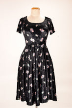 Load image into Gallery viewer, Zoe Velvet Floral Dress