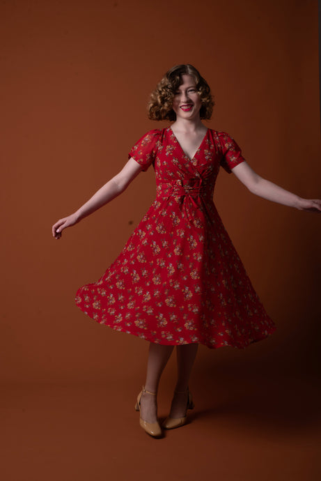 Dressing Vintage in a Modern World