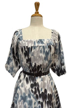 Load image into Gallery viewer, Watercolour Grey Pleated Dress 3/4 Sleeve
