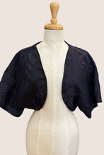 Load image into Gallery viewer, Lulu Navy Embroidery Linen Bolero