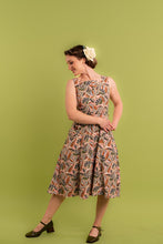 Load image into Gallery viewer, Bee Monstera Floral Linen Dress