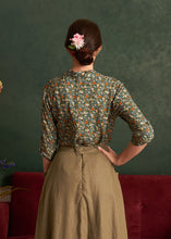 Load image into Gallery viewer, Fabulous Petite Green Floral Blouse
