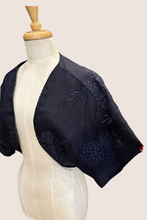 Load image into Gallery viewer, Lulu Navy Embroidery Linen Bolero