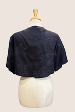 Load image into Gallery viewer, Lulu Navy Embroidery Linen Bolero