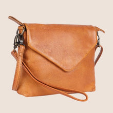 Load image into Gallery viewer, Winmalee Envelope Bag - Tan