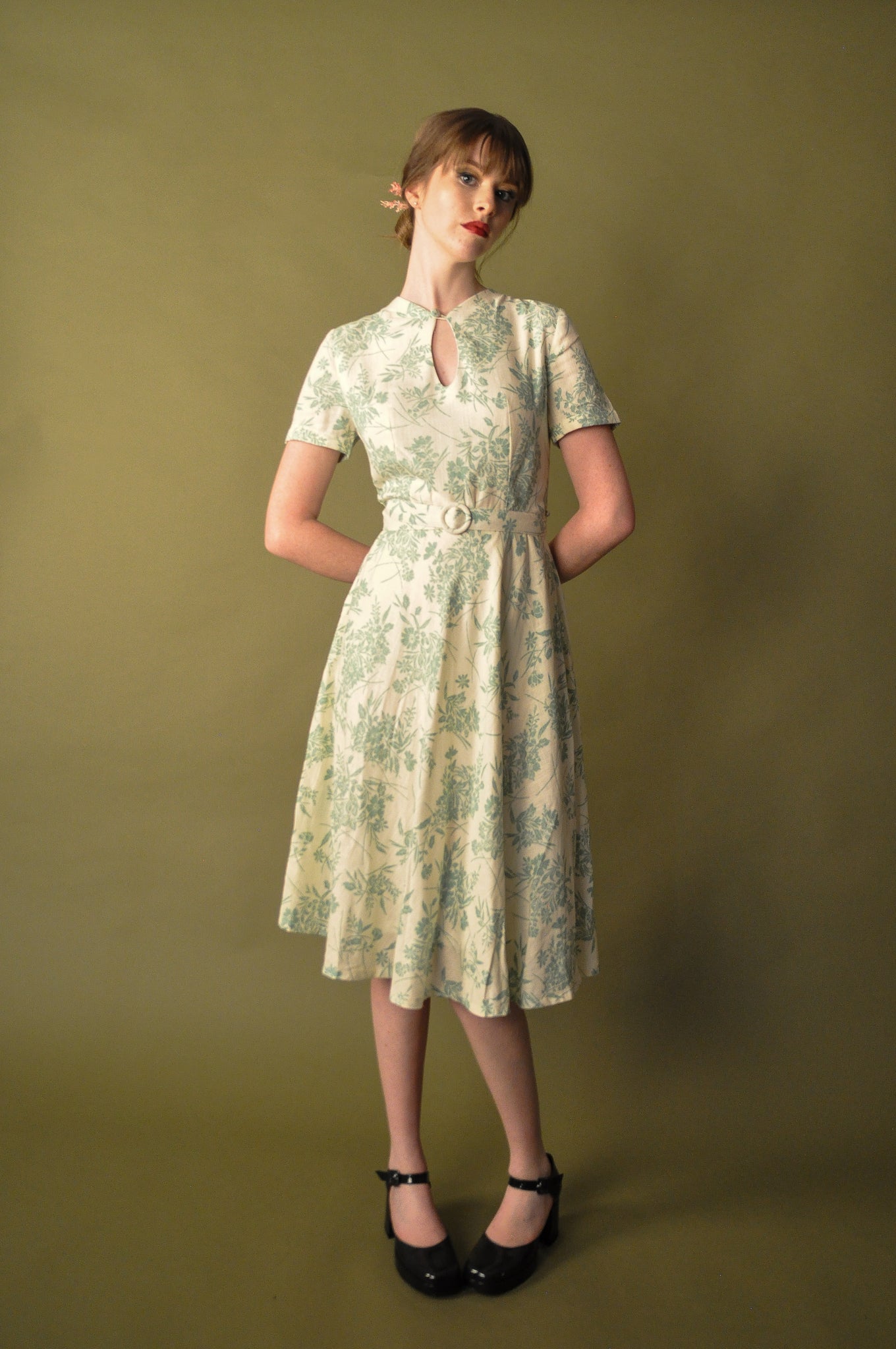 Sakura Cream & Light Green Linen Dress Elise Design Sakura Cream & Light Green Linen Dress Elise Design