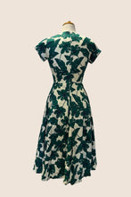 Load image into Gallery viewer, Tilou Green Floral Cap Sleeve