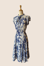 Load image into Gallery viewer, Sabe Blue &amp; Cream Floral Dress