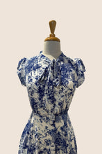 Load image into Gallery viewer, Sabe Blue &amp; Cream Floral Dress
