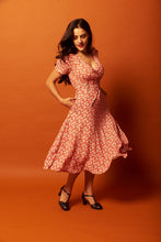 Load image into Gallery viewer, Fiorella Red &amp; Cream Daisy Floral Dress
