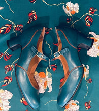 Load image into Gallery viewer, Lamego Turquoise &amp; Brandy