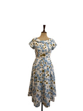 Load image into Gallery viewer, Brooklyn Blue Vintage Floral Dress