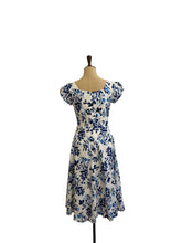 Load image into Gallery viewer, Astrid Navy &amp; Cream Tulip Linen Dress