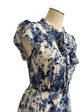 Load image into Gallery viewer, Sabe Blue &amp; Cream Floral Dress