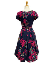 Load image into Gallery viewer, Laura Navy &amp; Fuchsia Linen Dress