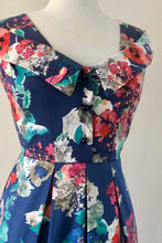 Load image into Gallery viewer, Begonia Dress