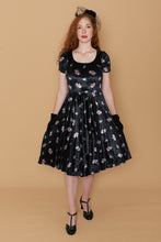 Load image into Gallery viewer, Zoe Velvet Floral Dress