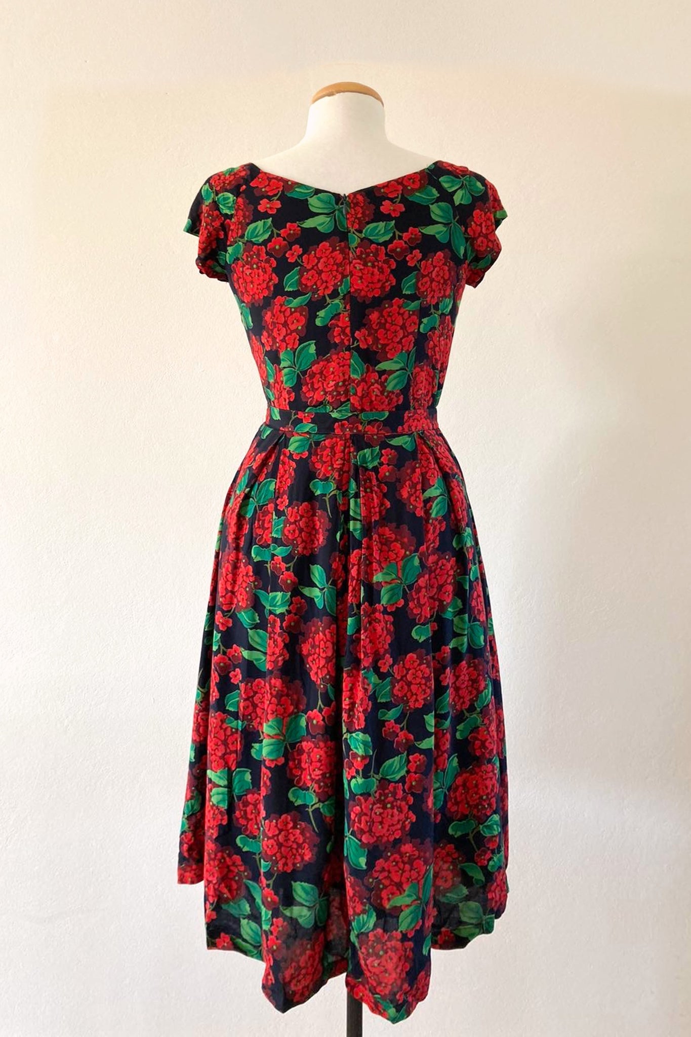 Tuscan Red & Green Hydrangea Floral Dress Elise Design Tuscan Red & Green Hydrangea Floral Dress Elise Design